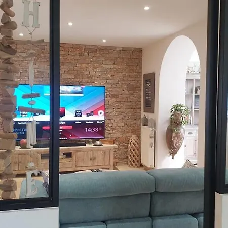 Maison Terrasse Barbecue En Rez De Chaussee *
