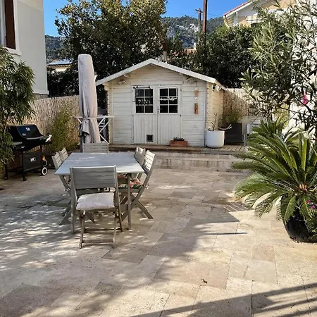 Maison Terrasse Barbecue En Rez De Chaussee Lägenhet *